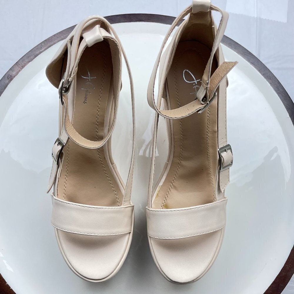J. Adams Cream Platform Sandal Size 10